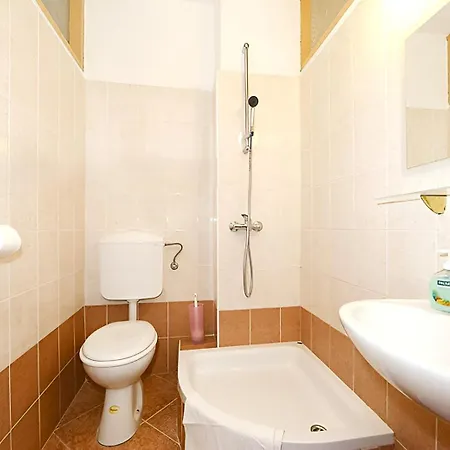 3 Apartament *