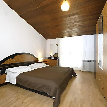 3 Apartament Igrane