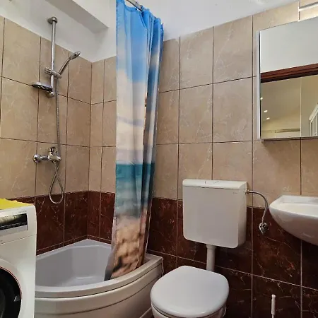 Apartamento 3 *