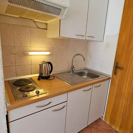 Apartamento 3 *