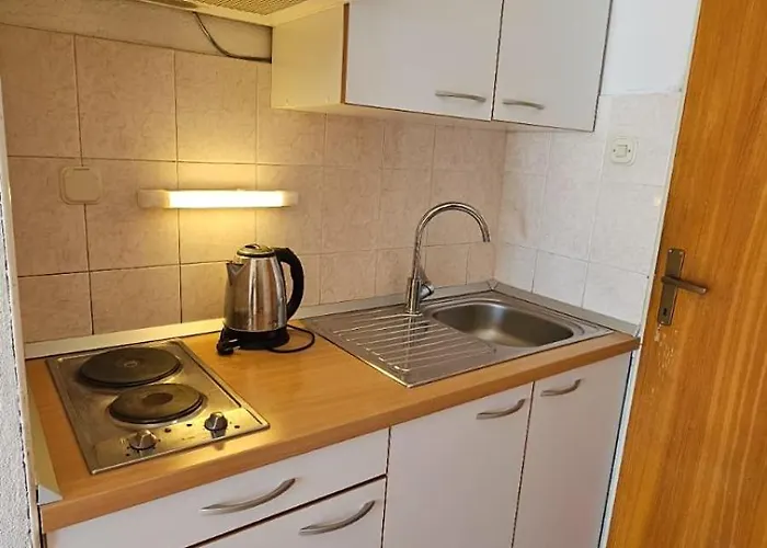 Lägenhet 3 *