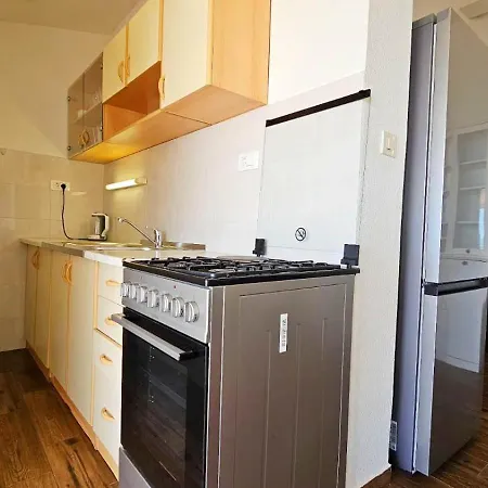 アパート 3 イグラネ