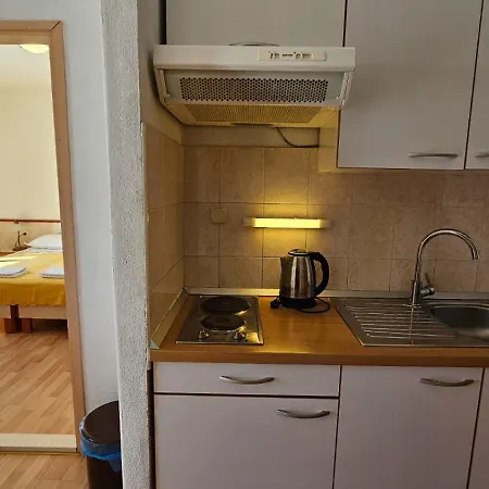 アパート 3 イグラネ